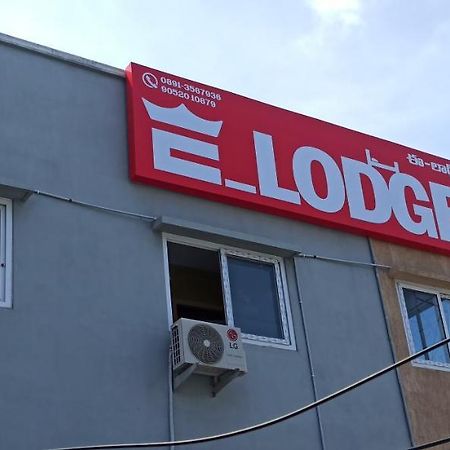 E Lodge Visakhapatnam Exterior photo