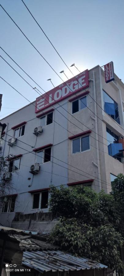 E Lodge Visakhapatnam Exterior photo