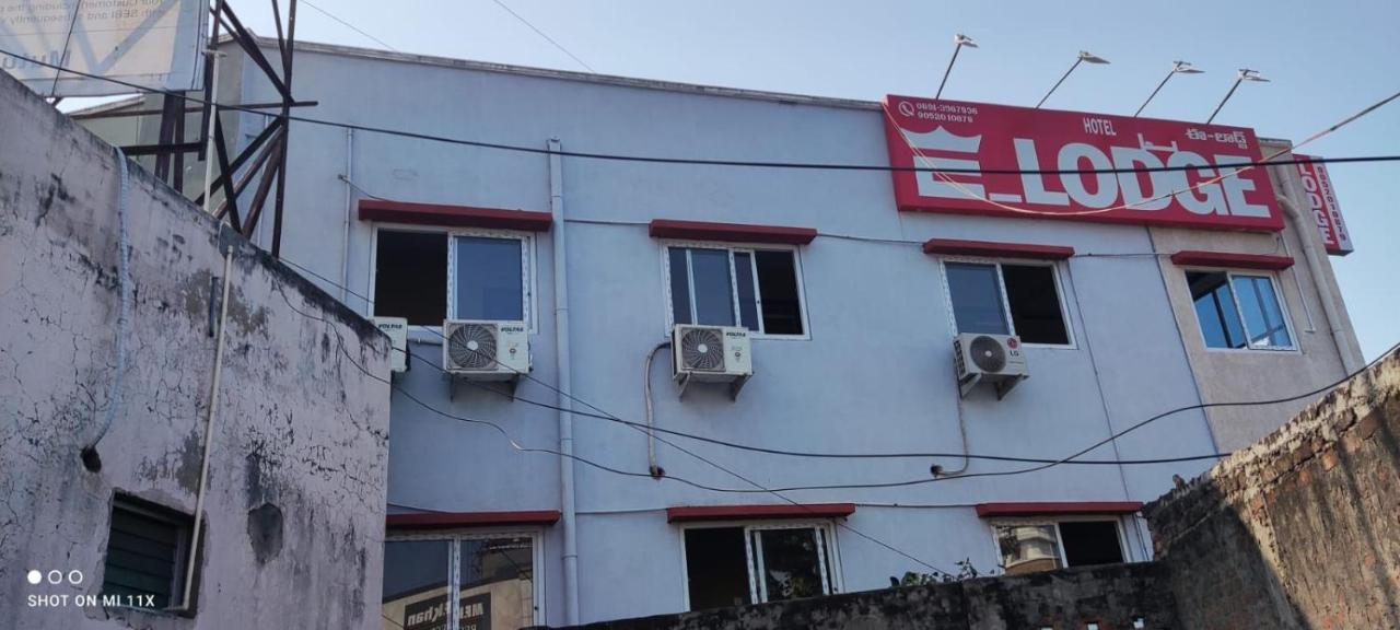 E Lodge Visakhapatnam Exterior photo
